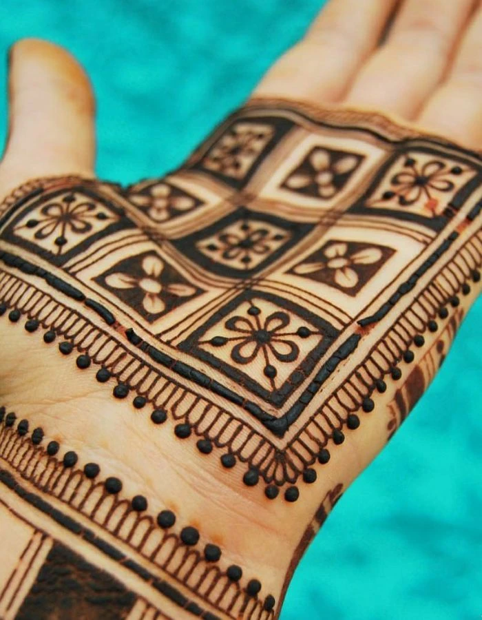 Trending Simple Mehndi Designs for 2024