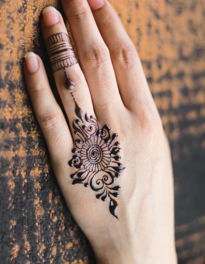 Simple Mehndi Designs
